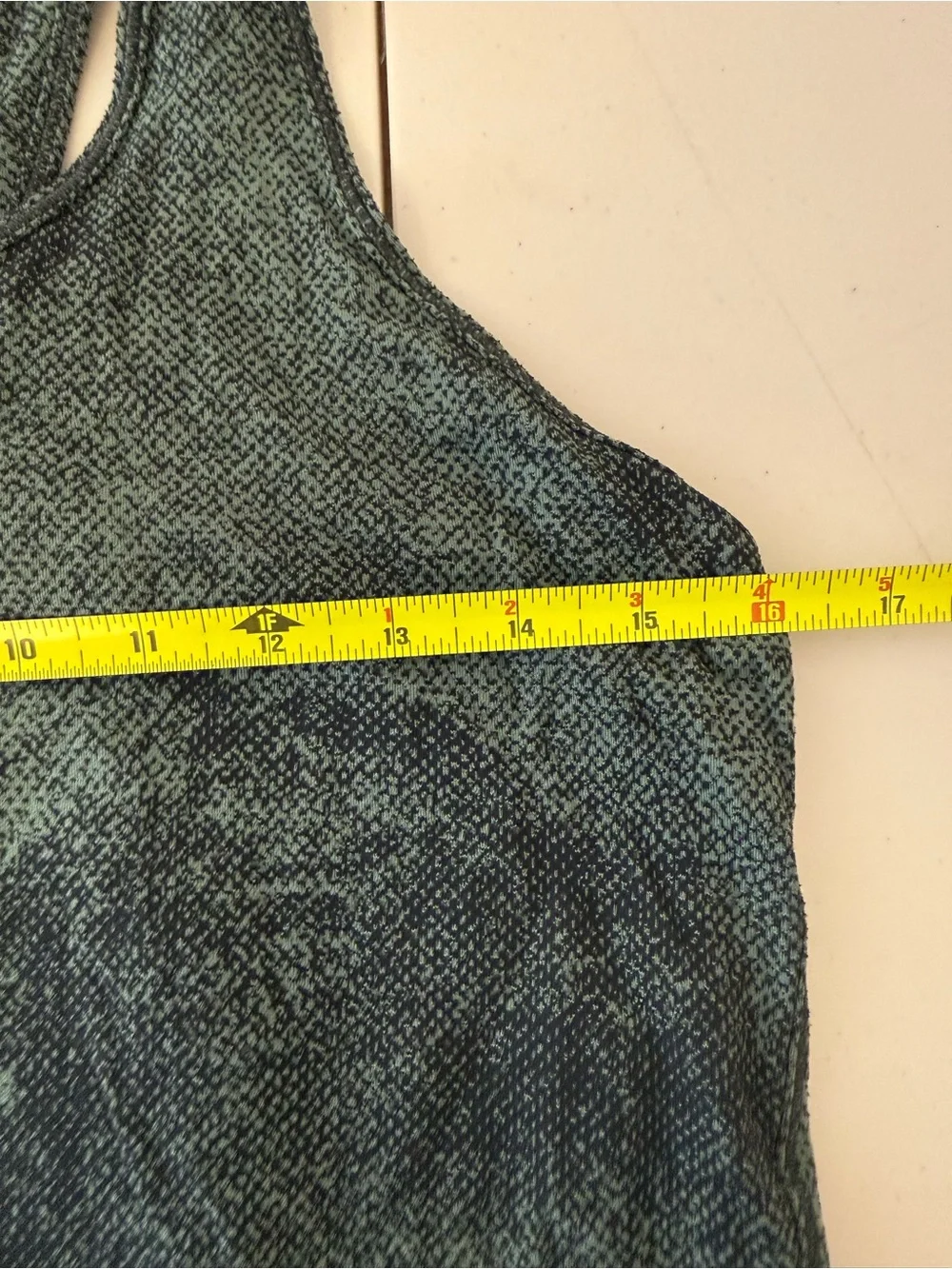 Lululemon Essential Tank Pleated Pixel Jacquard Algae Green Black